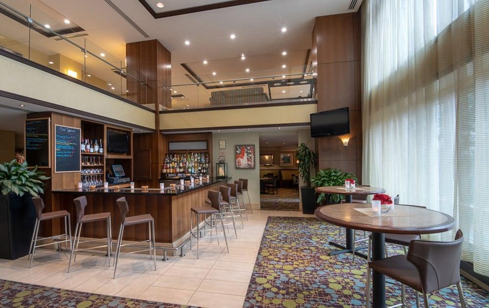 Hilton Garden Inn Bethesda Downtown Экстерьер фото