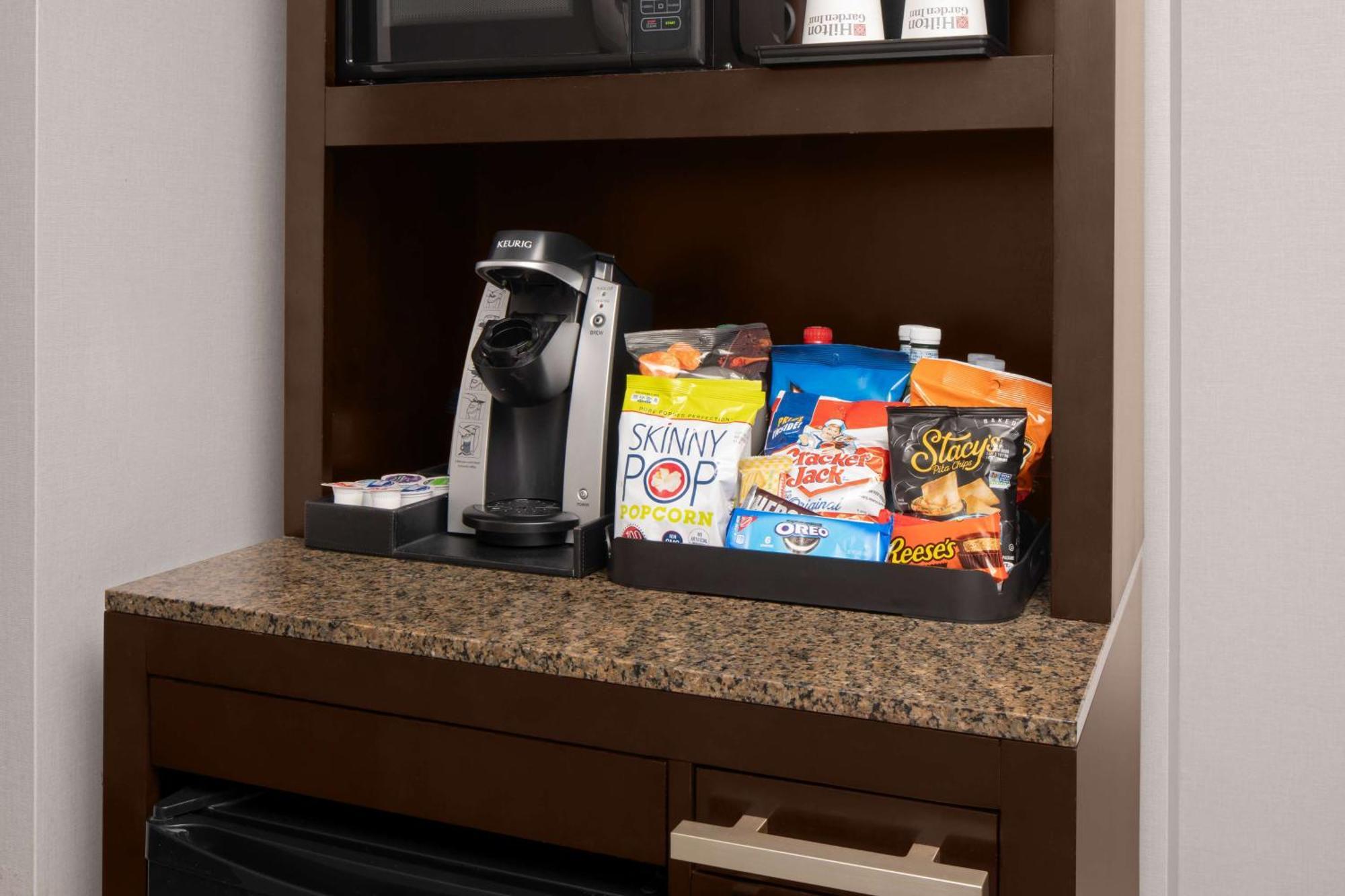Hilton Garden Inn Bethesda Downtown Экстерьер фото