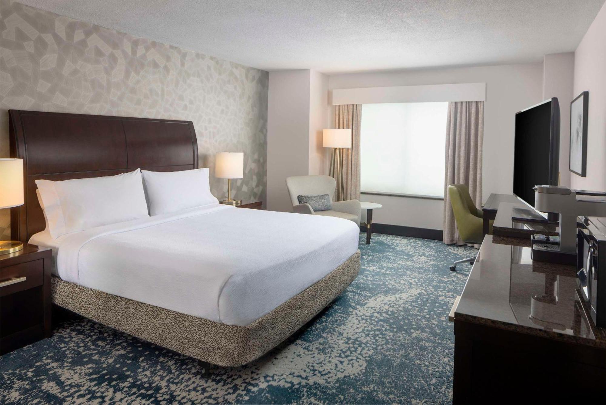 Hilton Garden Inn Bethesda Downtown Экстерьер фото
