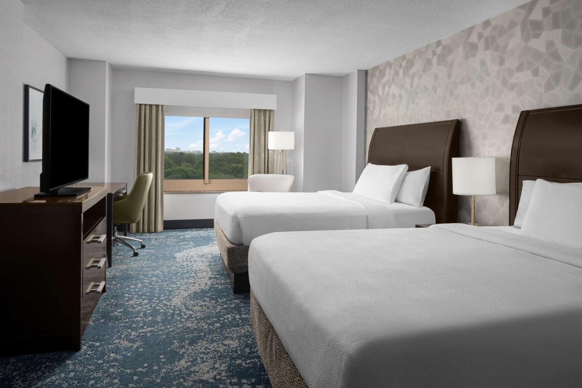 Hilton Garden Inn Bethesda Downtown Экстерьер фото