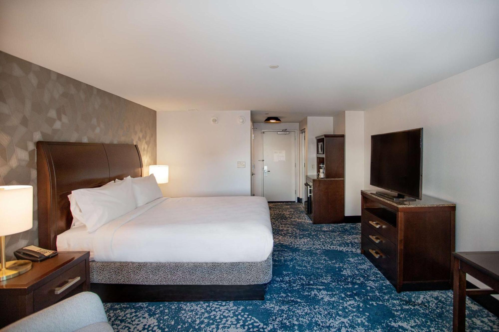 Hilton Garden Inn Bethesda Downtown Экстерьер фото