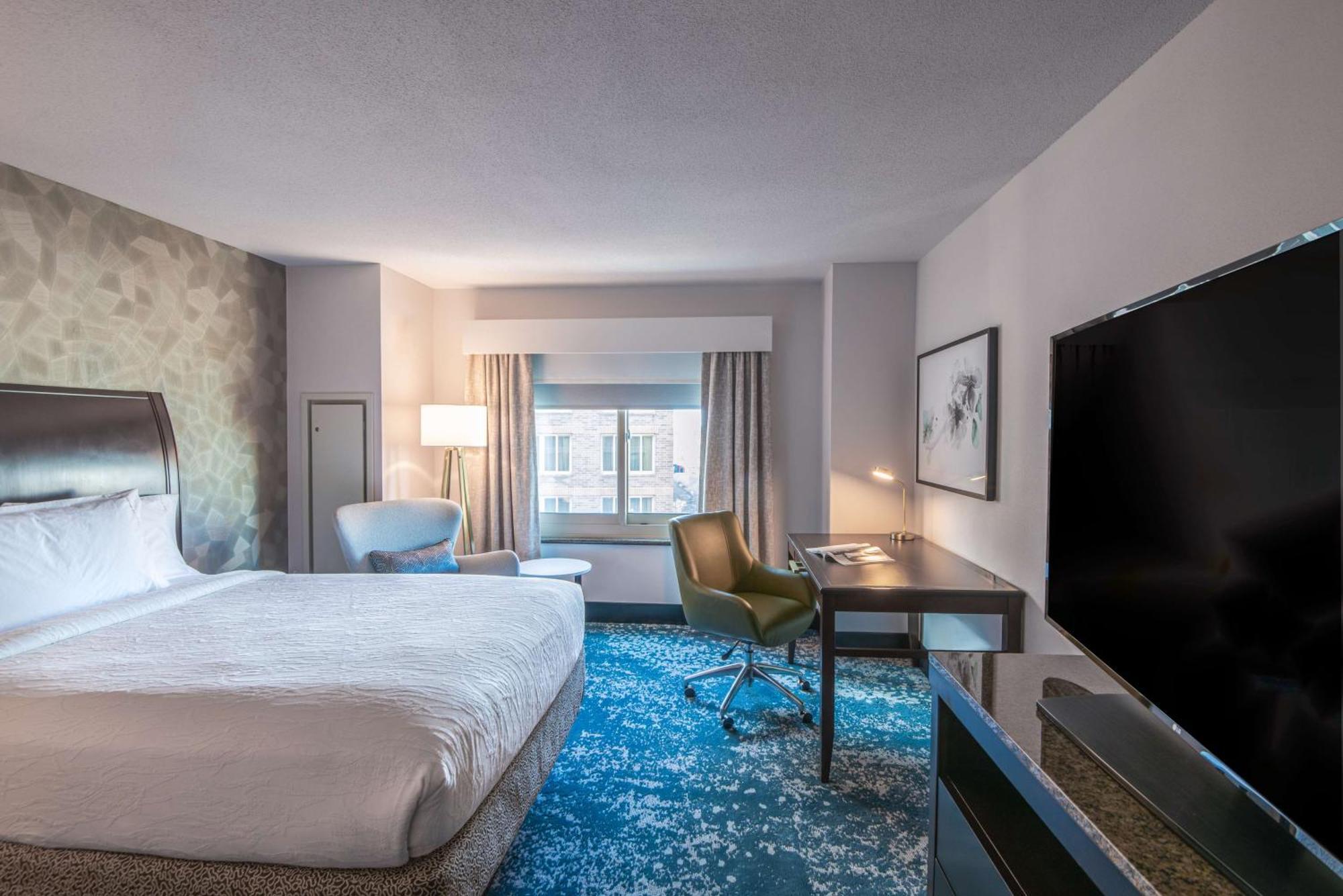 Hilton Garden Inn Bethesda Downtown Экстерьер фото