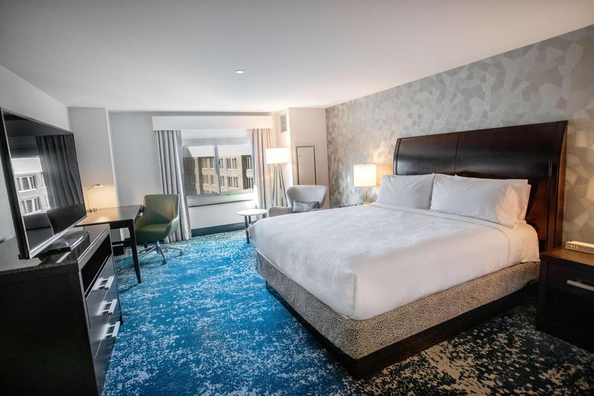 Hilton Garden Inn Bethesda Downtown Экстерьер фото